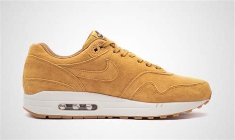 nike air max zwart bruine zool|Bruine Nike Air Max 1 schoenen online kopen .